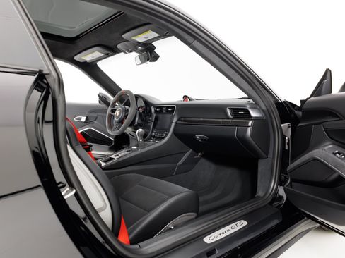 Used 2017 Porsche 911 Carrera GTS RWD image 30