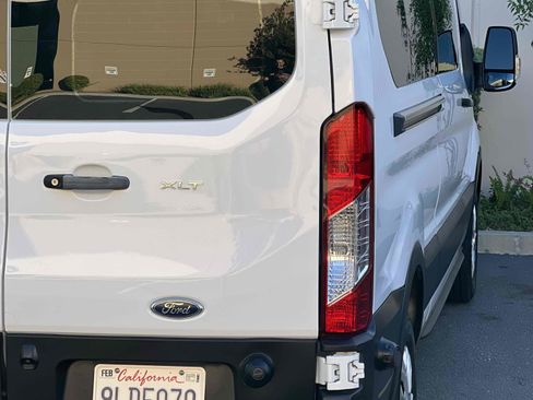 Used 2024 Ford Transit 350 XLT image 28