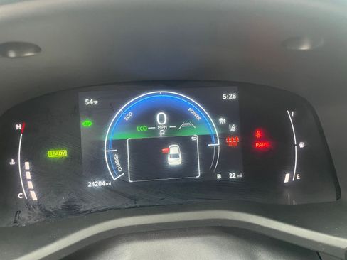 Used 2025 Toyota Camry LE image 39