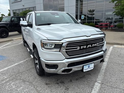 Used 2023 RAM 1500 Laramie AWD/4WD image 8