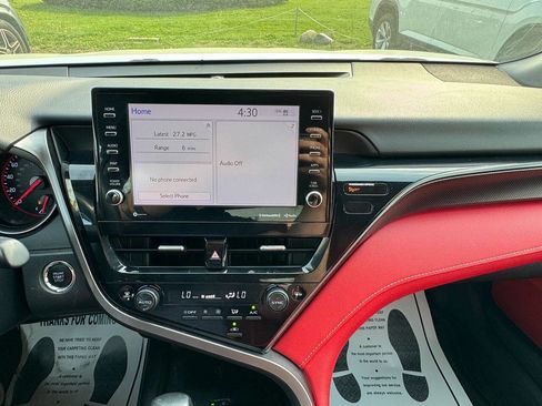 Used 2021 Toyota Camry XSE image 11