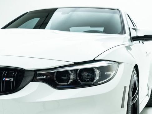 Used 2018 BMW M3 RWD image 11