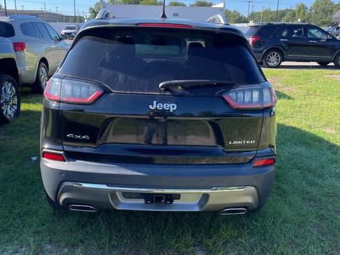 Used 2019 Jeep Cherokee Limited w/ Trailer Tow Group AWD/4WD image 2