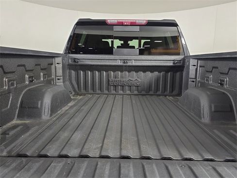 Used 2021 Chevrolet Silverado 1500 High Country w/ Technology Package image 11