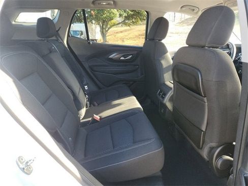 Used 2022 GMC Terrain SLE w/ Driver Convenience Package image 15