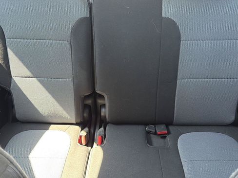 Used 2021 Chevrolet Traverse LT w/ LPO, Floor Liner Package AWD/4WD image 27