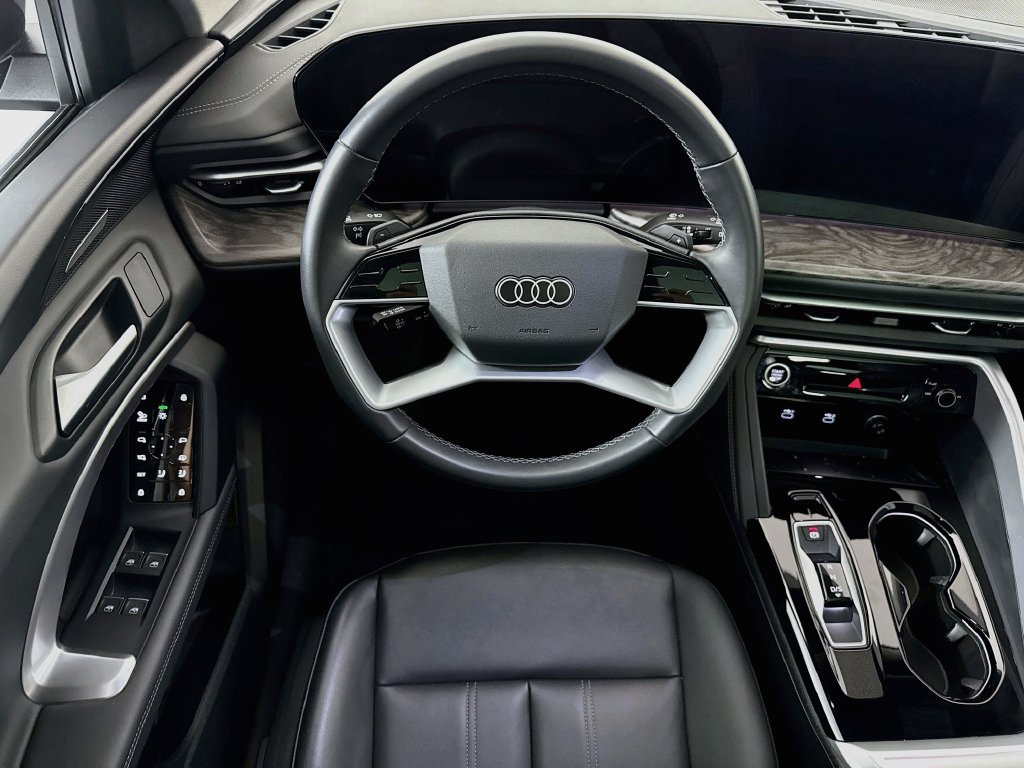 Certified 2025 Audi Q5 Premium w/ Premium Plus AWD/4WD image 10