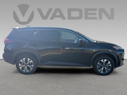 Used 2023 Nissan Rogue SV image 5