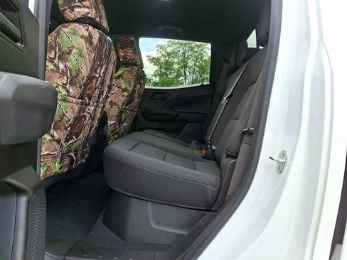 Used 2024 Chevrolet Colorado Trail Boss w/ LPO, Dark Essentials Package AWD/4WD image 13