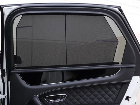 Used 2017 Bentley Bentayga image 79
