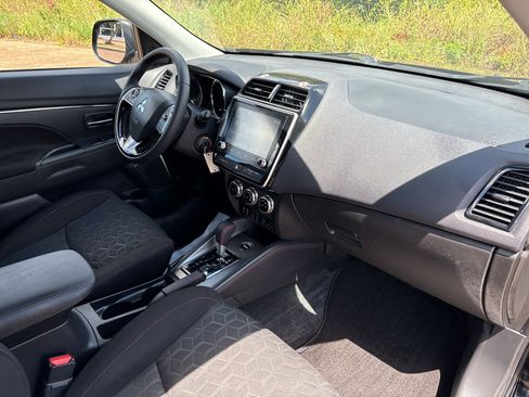 Used 2026 Mitsubishi Outlander Sport AWD image 10