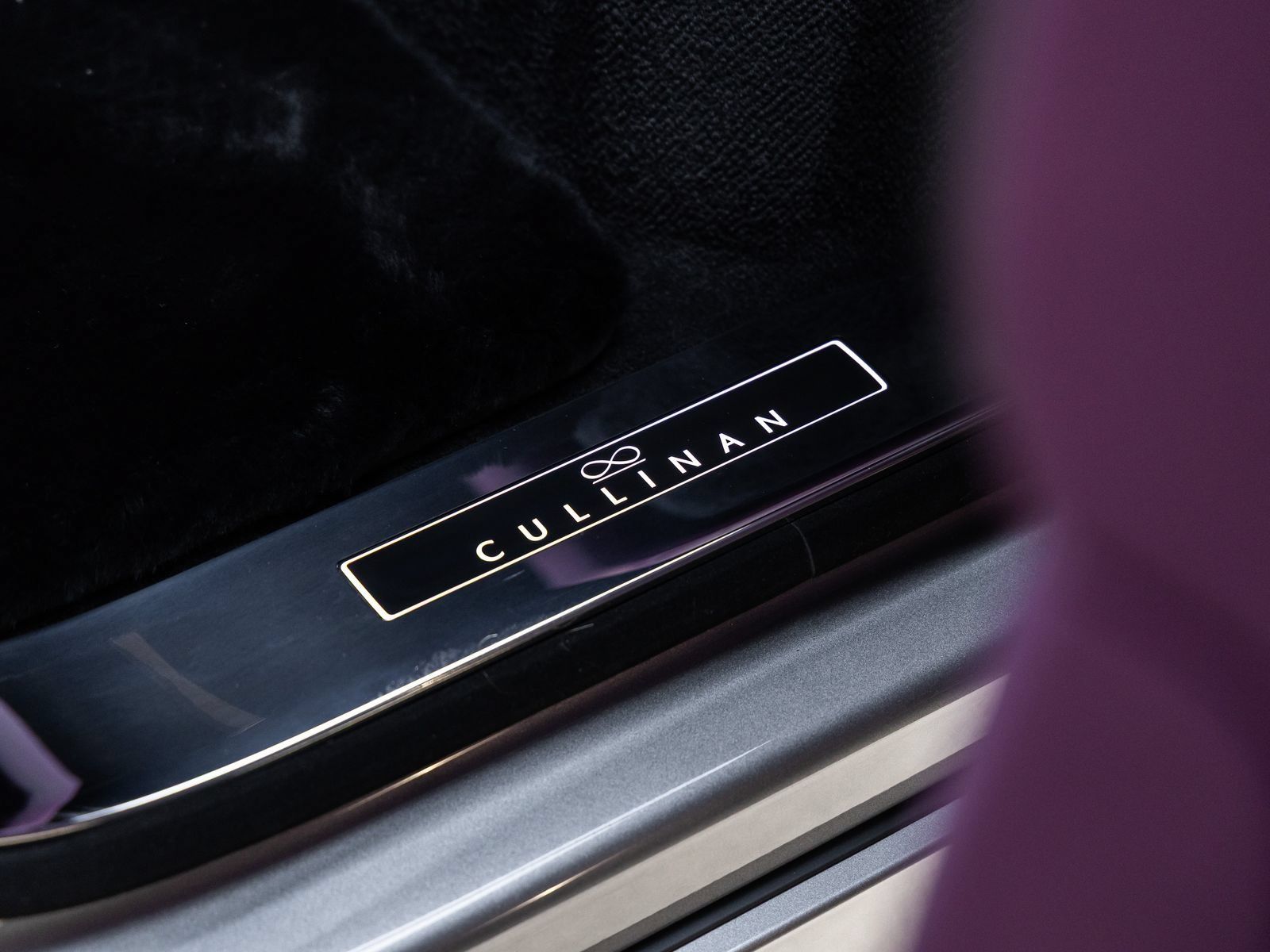 New 2027 Rolls-Royce Cullinan Black Badge AWD/4WD image 47