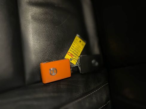 Used 2022 Volvo XC40 T5 Momentum image 26