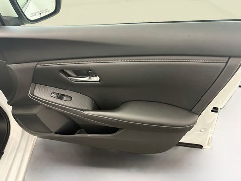 Used 2023 Nissan Sentra SV w/ All-Weather Package FWD image 32