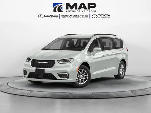 Used 2022 Chrysler Pacifica Touring-L FWD image 1