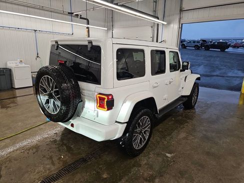 Used 2024 Jeep Wrangler High Altitude AWD/4WD image 10