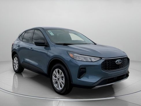 New 2026 Ford Escape Active w/ Tech Pack #1 FWD image 2