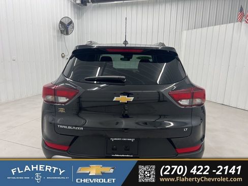 Used 2025 Chevrolet TrailBlazer LT image 4
