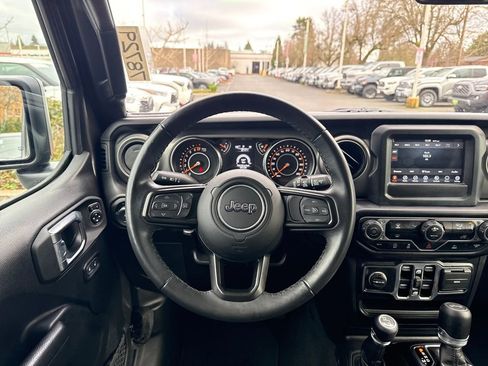 Used 2022 Jeep Wrangler Unlimited Sport image 18