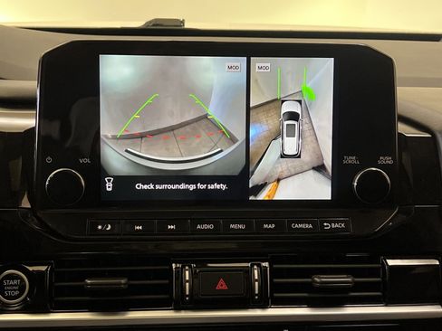 Used 2023 Nissan Pathfinder Platinum image 17