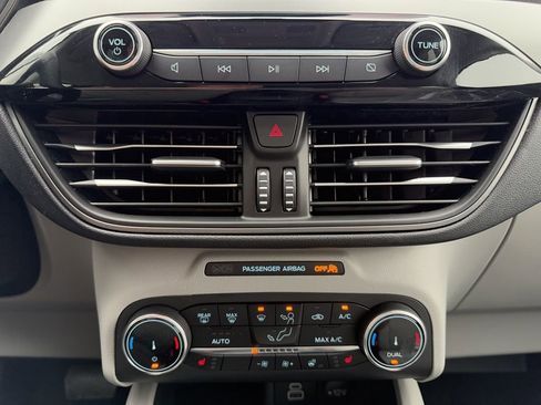 Used 2025 Ford Escape Active w/ Cold Weather Package FWD image 23