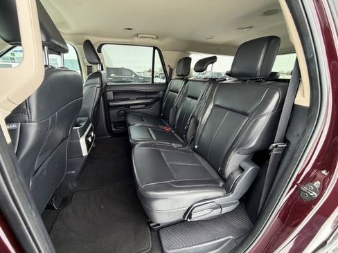 Used 2024 Ford Expedition Max XLT image 18
