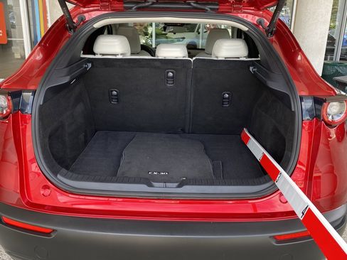 Certified 2025 MAZDA CX-30 AWD 2.5 S w/ Premium Package image 18