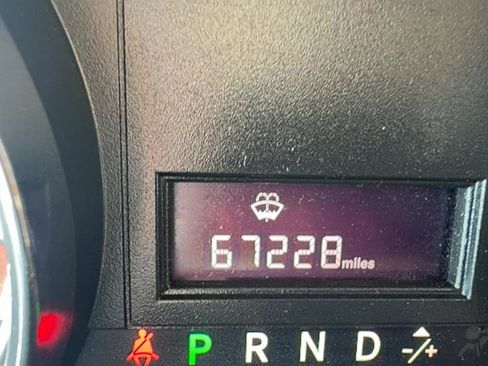 Used 2016 Dodge Grand Caravan SXT FWD image 13