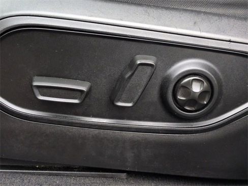 Certified 2024 Jeep Grand Cherokee L Limited w/ Luxury Tech Group II image 14