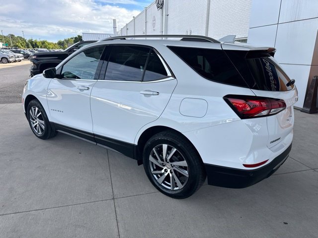 Used 2022 Chevrolet Equinox Premier AWD/4WD image 12