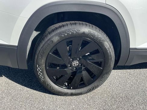 New 2026 Volkswagen Atlas SE FWD image 7