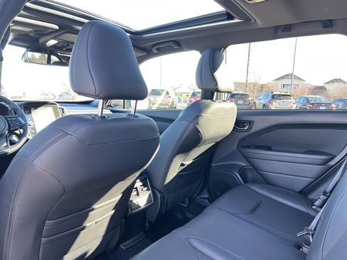 Used 2025 Subaru Forester Limited image 23