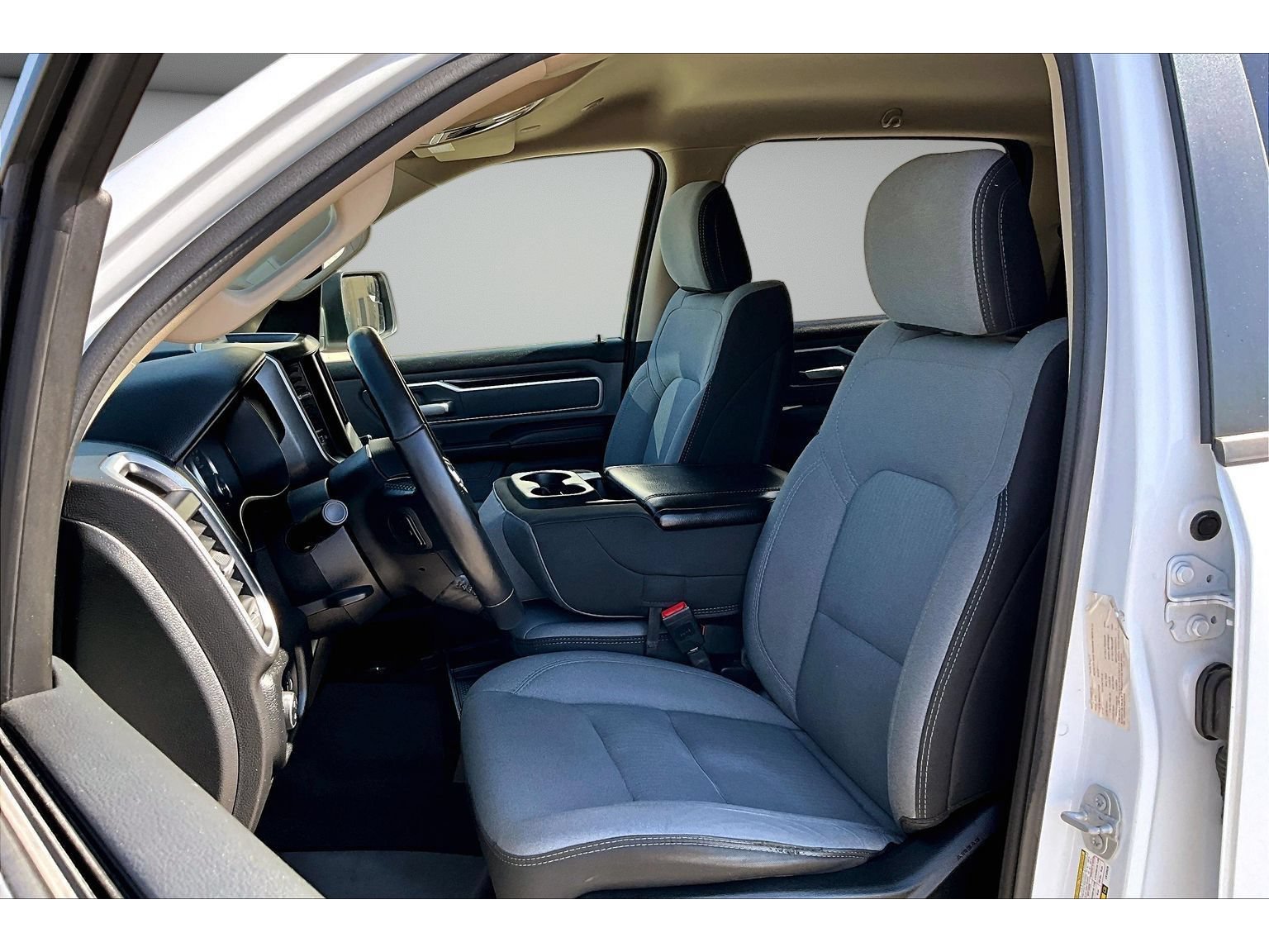 Used 2020 RAM 1500 Big Horn AWD/4WD image 35