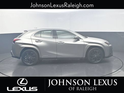 Used 2022 Lexus UX 250h w/ Premium Package AWD/4WD image 6