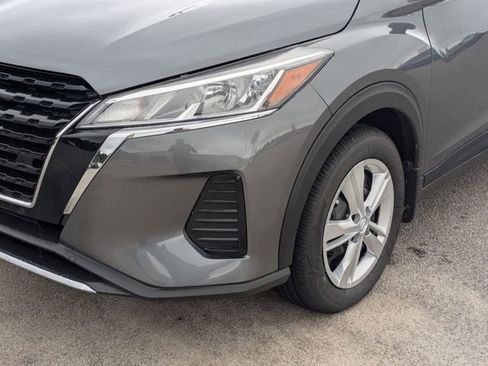 New 2025 Nissan Kicks Play S FWD image 9