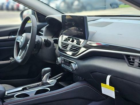 New 2025 Nissan Altima 2.5 SR w/ SR Premium Package image 10