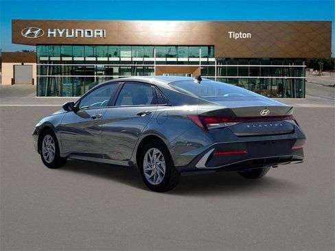 New 2024 Hyundai Elantra SEL image 5