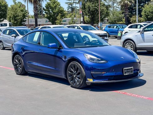 Used 2022 Tesla Model 3 Long Range AWD/4WD image 5