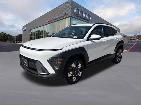 Used 2025 Hyundai Kona SEL image 1