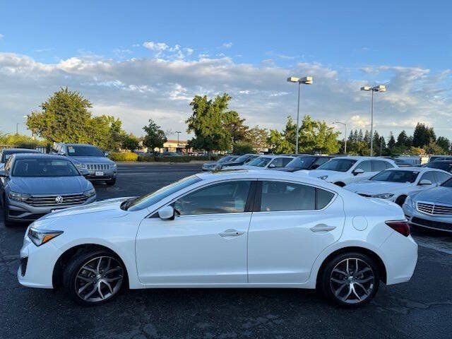 Used 2019 Acura ILX w/ Premium Package FWD image 4