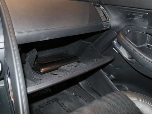 Used 2020 Jaguar E-PACE SE image 61