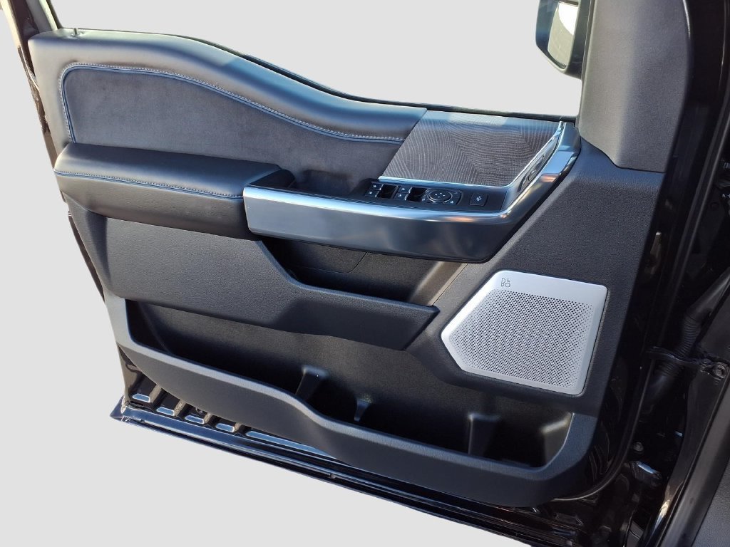 Certified 2025 Ford F350 Platinum AWD/4WD image 25