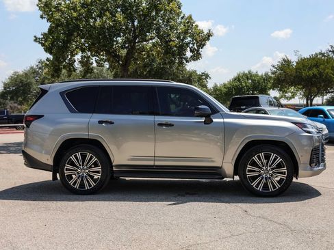 Used 2026 Lexus LX 700h Luxury w/ Appearance Package AWD/4WD image 5