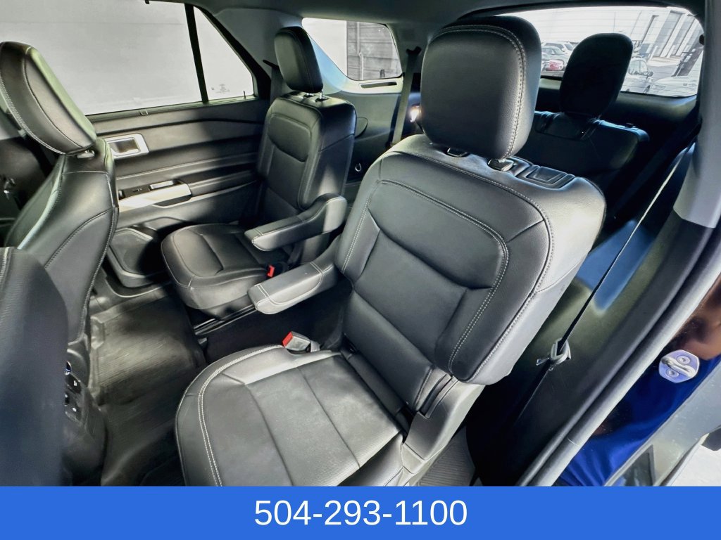 Used 2024 Ford Explorer Limited w/ Limited Technology Package RWD image 27