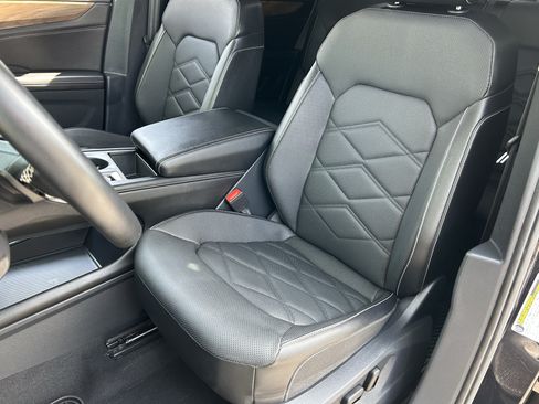 Used 2024 Volkswagen Atlas SE FWD image 19