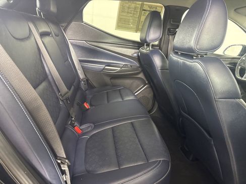 Used 2022 Chevrolet Bolt EUV LT w/ Convenience Package image 25