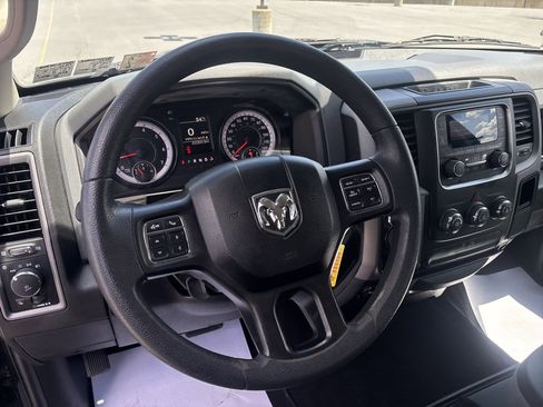 Used 2018 RAM 1500 Express AWD/4WD image 17
