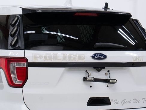 Used 2017 Ford Explorer 4WD Police Interceptor image 16