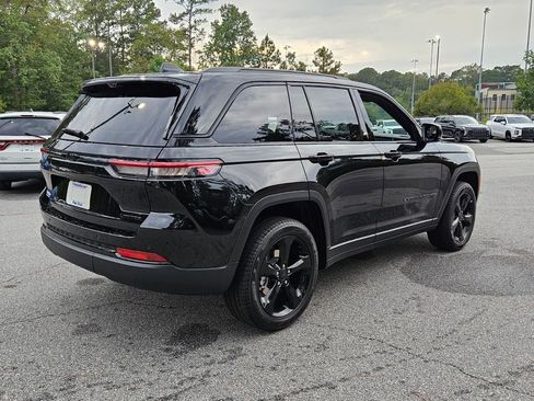 New 2025 Jeep Grand Cherokee Limited w/ Luxury Tech Group II RWD image 13