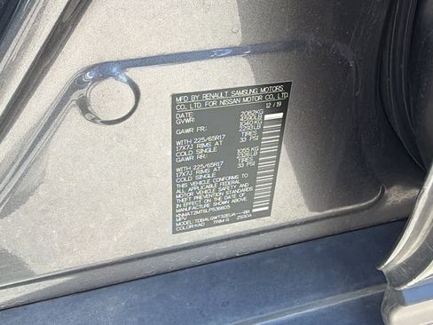 Used 2020 Nissan Rogue SV FWD image 21